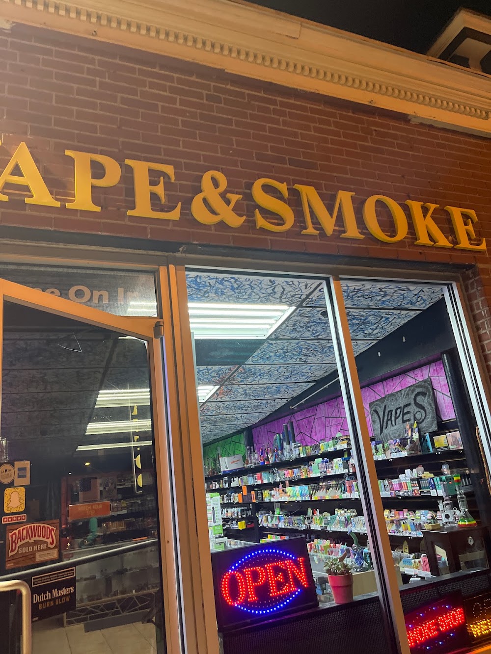 Westport Vape & Smoke Shop On Broadway